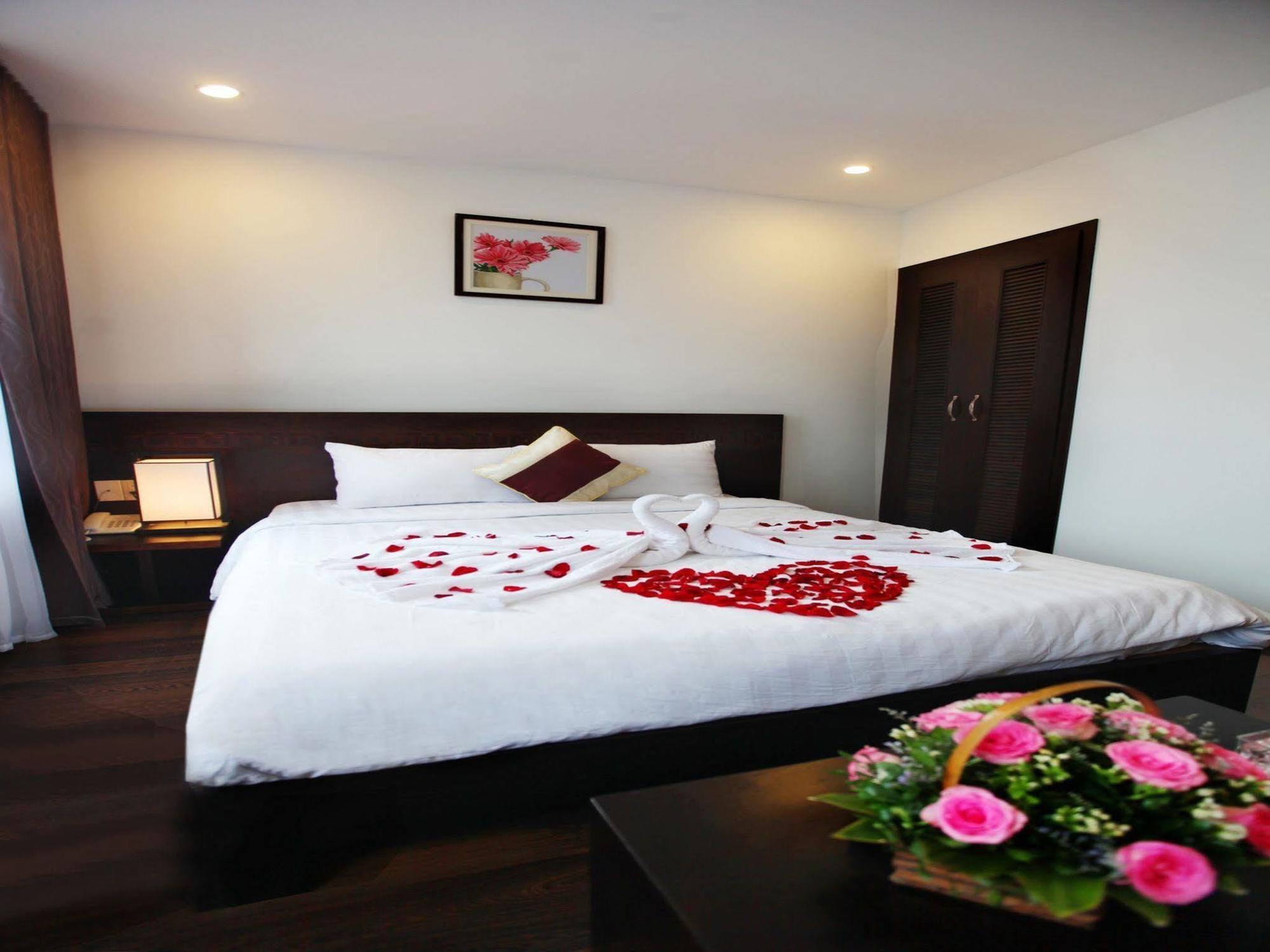 Emily Hotel & Apartment Da Nang Exterior foto