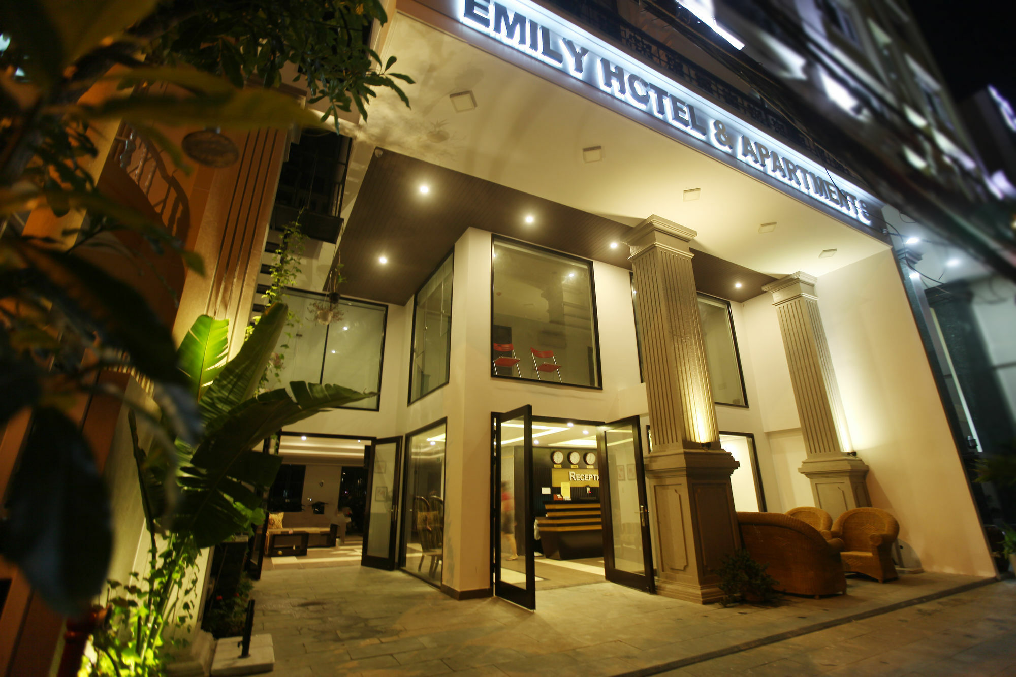 Emily Hotel & Apartment Da Nang Exterior foto